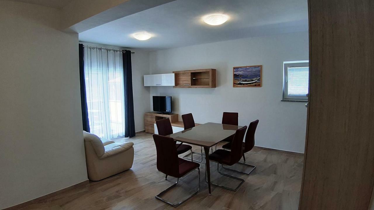 Apartmán Relax Starigrad Paklenica Exteriér fotografie