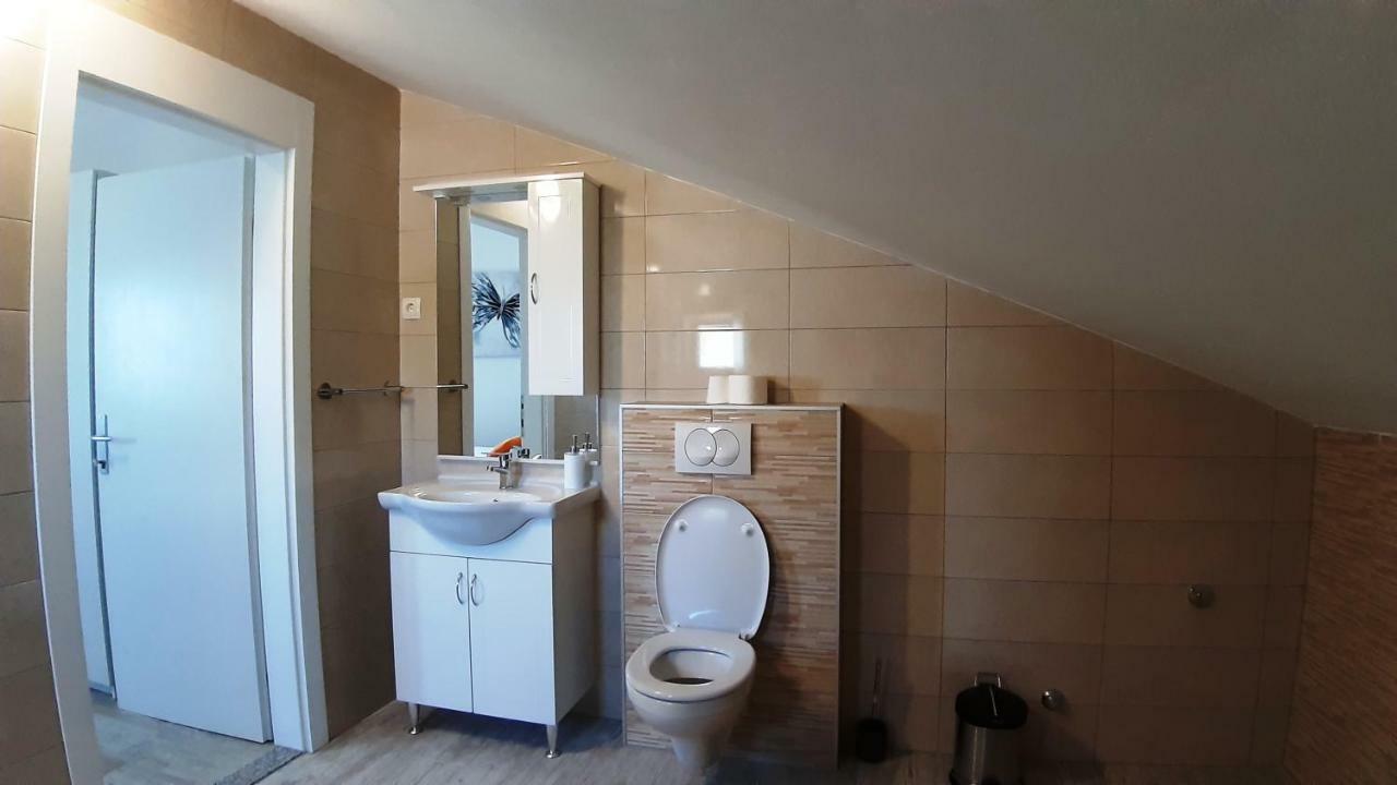 Apartmán Relax Starigrad Paklenica Exteriér fotografie