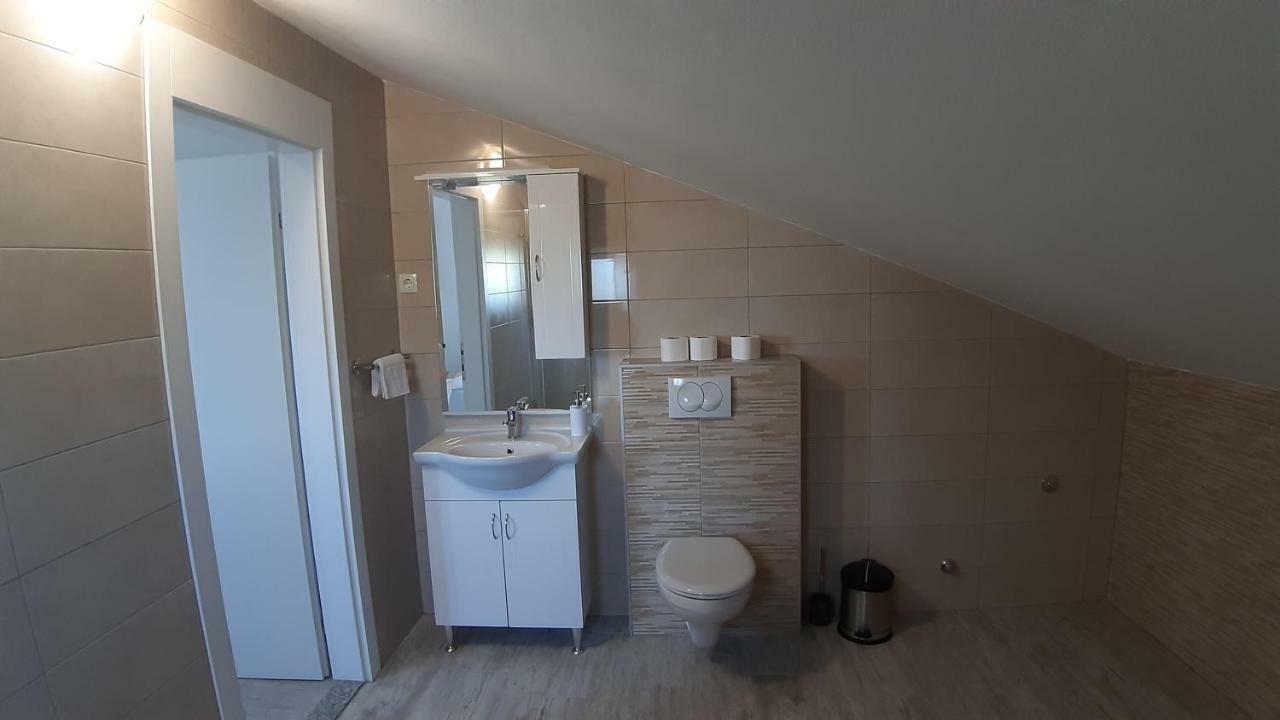 Apartmán Relax Starigrad Paklenica Exteriér fotografie